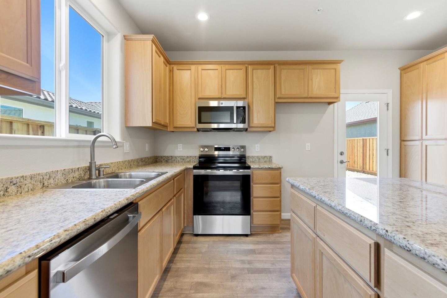 764 Aurora Way, KingCity, CA 93930