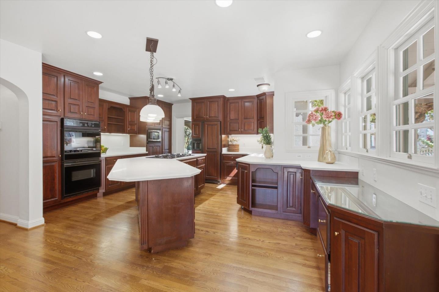 883 Riverside Drive, SanJose, CA 95125