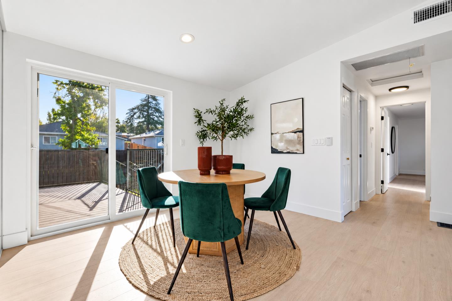 305 Castle Court, Roseville, CA 95678