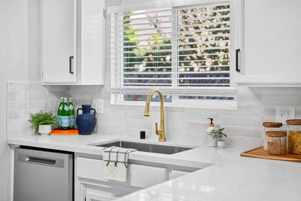 1828 Silvana Lane, SantaCruz, CA 95062