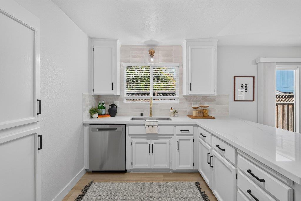 1828 Silvana Lane, SantaCruz, CA 95062
