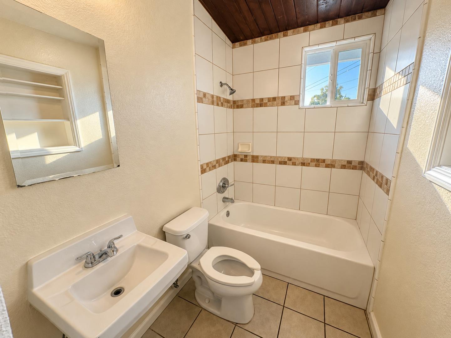 624 John Street, Salinas, CA 93905