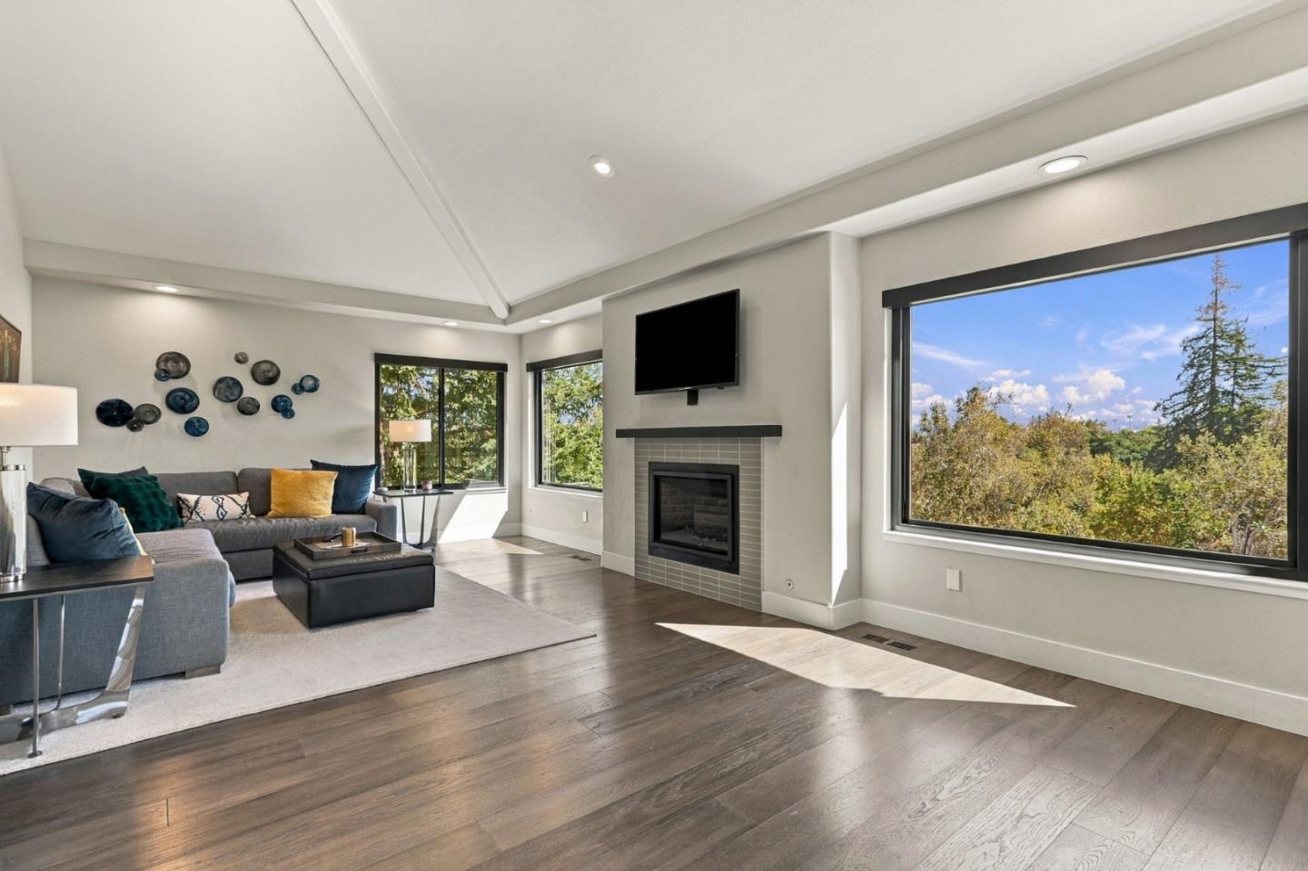 22348 Mcclellan Road, Cupertino, CA 95014