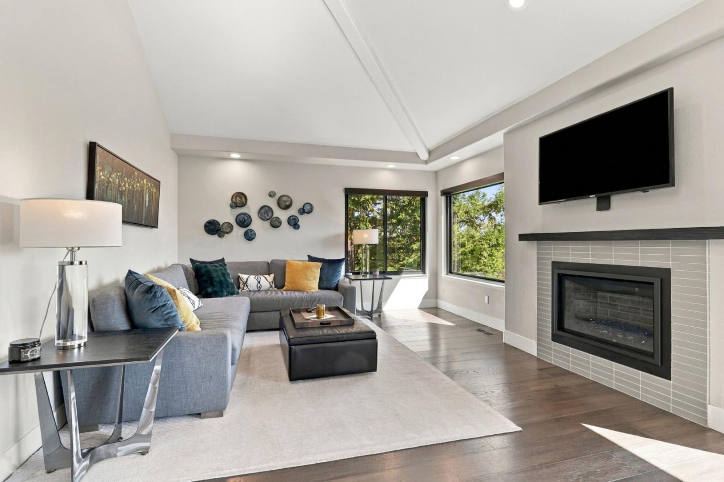 22348 Mcclellan Road, Cupertino, CA 95014
