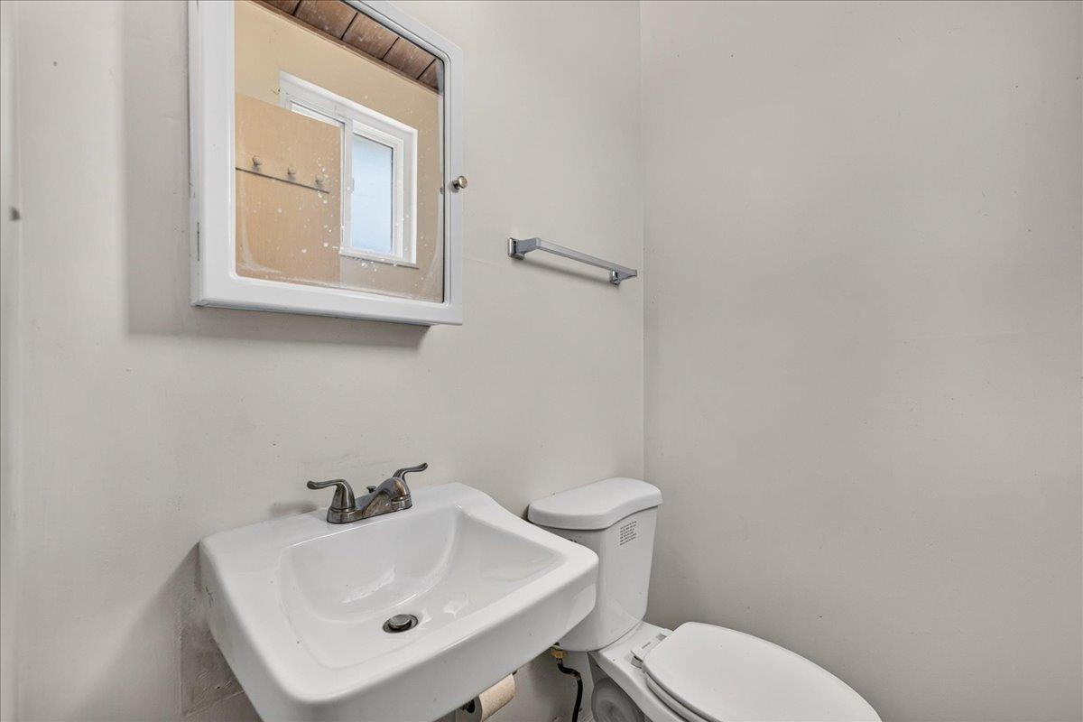 1111 Marionola Way, Pinole, CA 94564