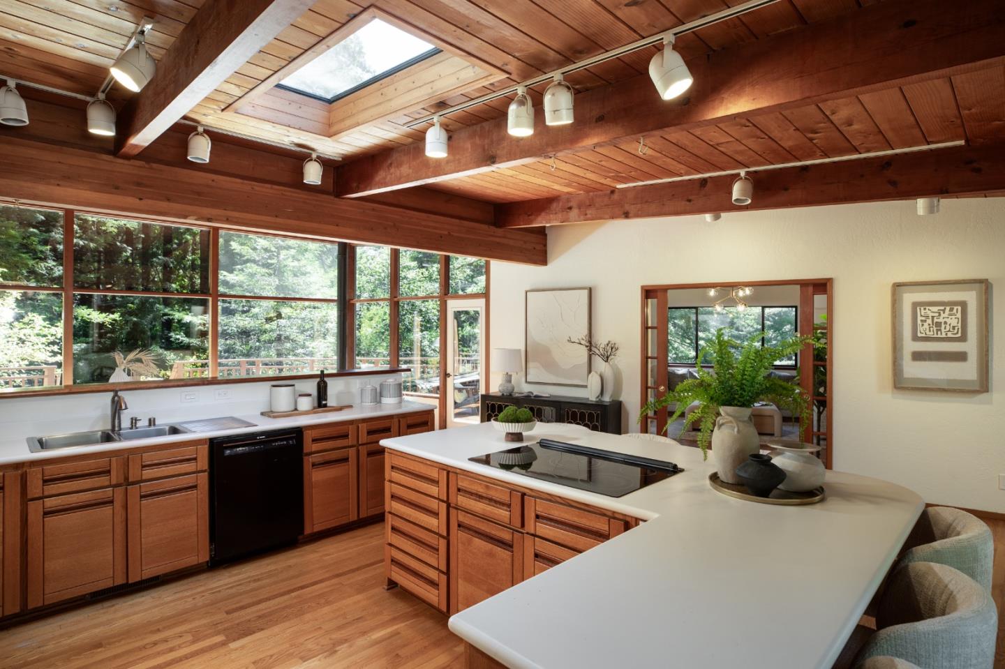 Woodside, CA 94062