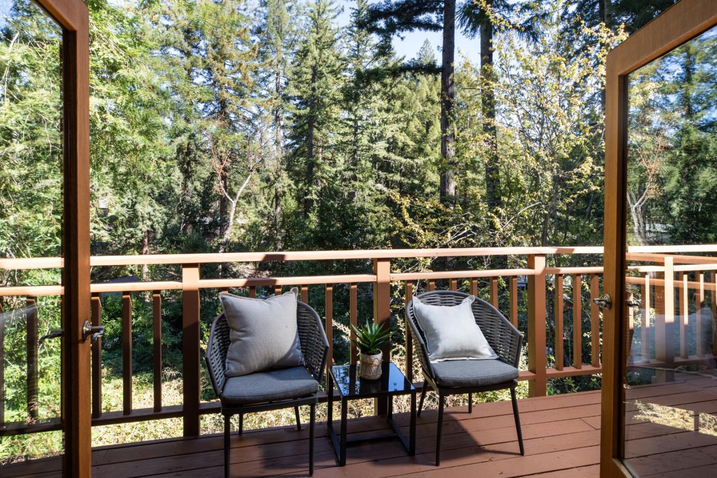Woodside, CA 94062
