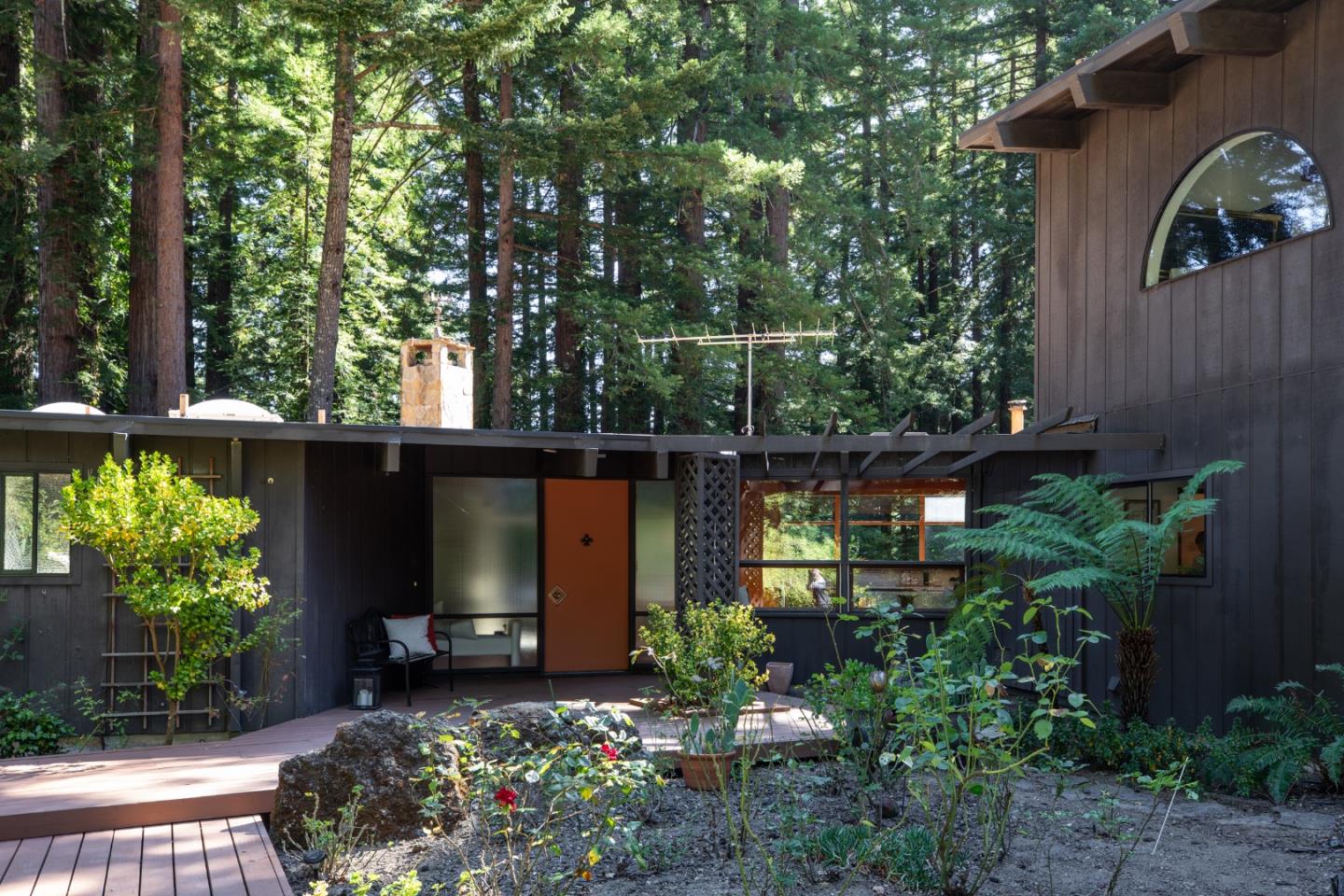 Woodside, CA 94062