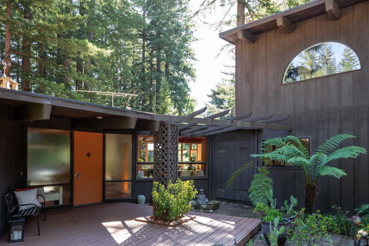 Woodside, CA 94062