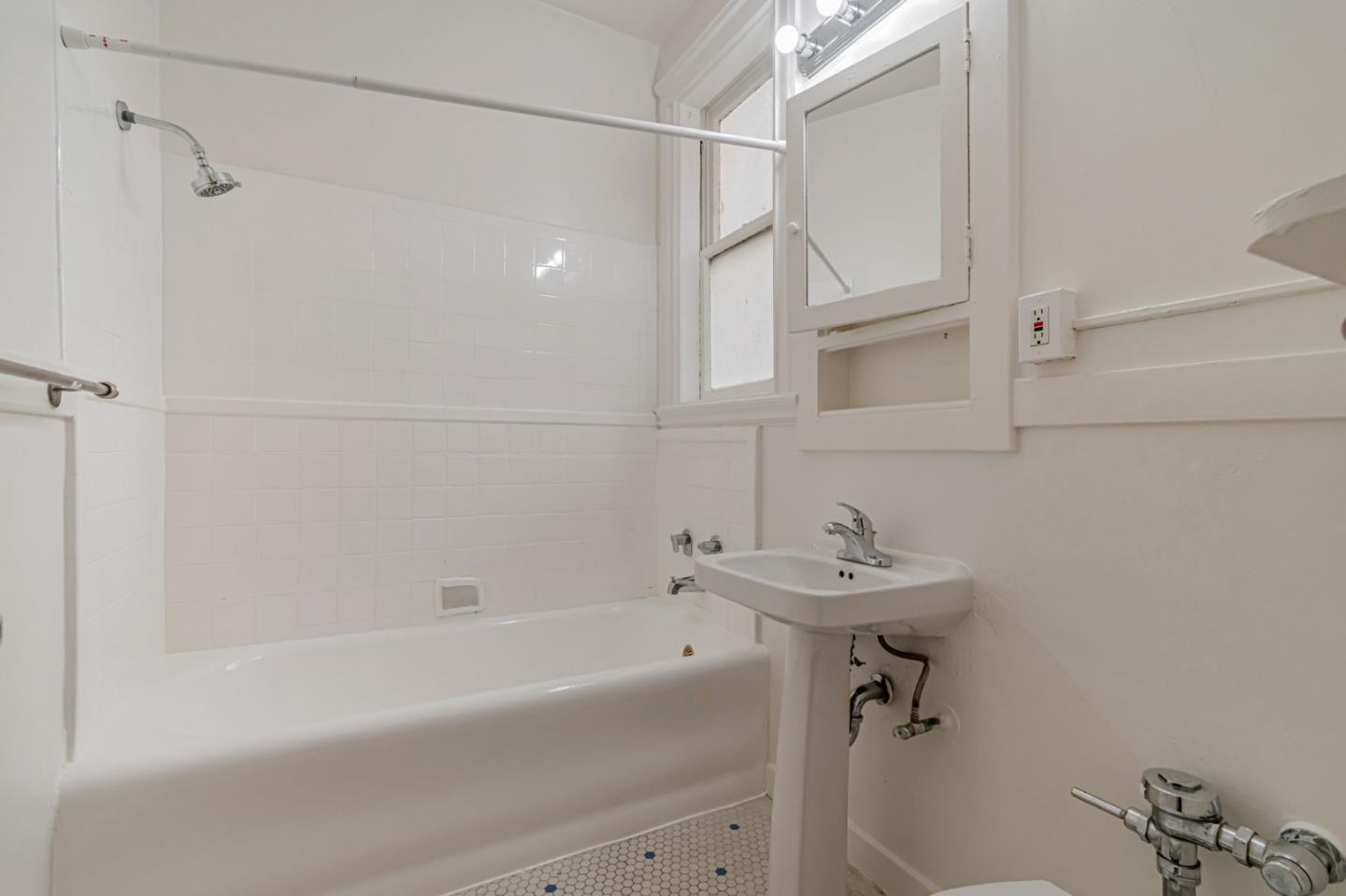 3554 Pierce Street, SanFrancisco, CA 94123