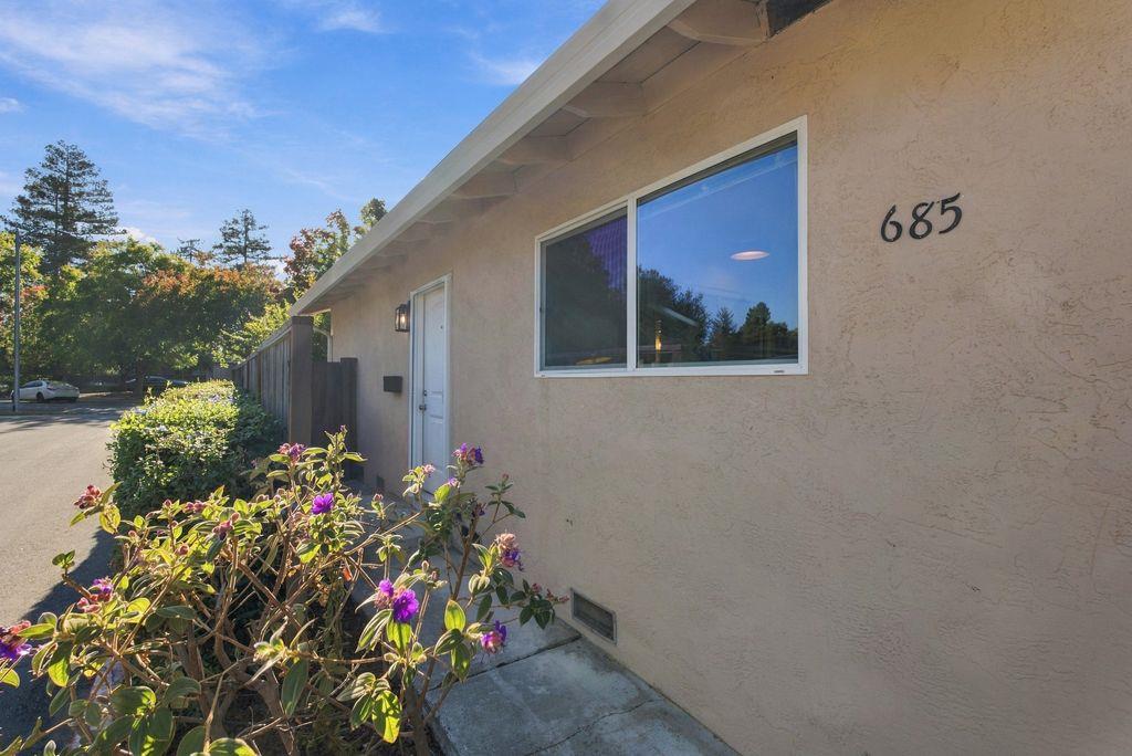681 Vasona Court, LosGatos, CA 95032