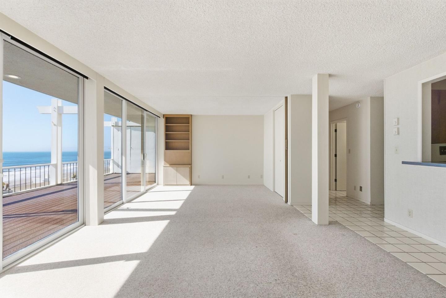 300 Oceanview Drive, #302, LaSelvaBeach, CA 95076