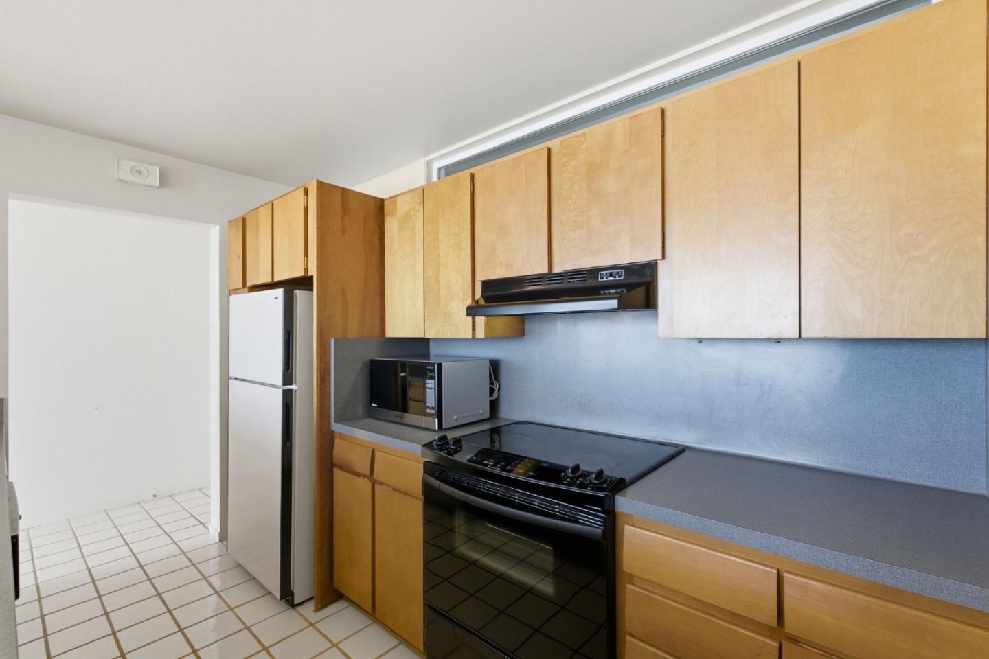 300 Oceanview Drive, #302, LaSelvaBeach, CA 95076