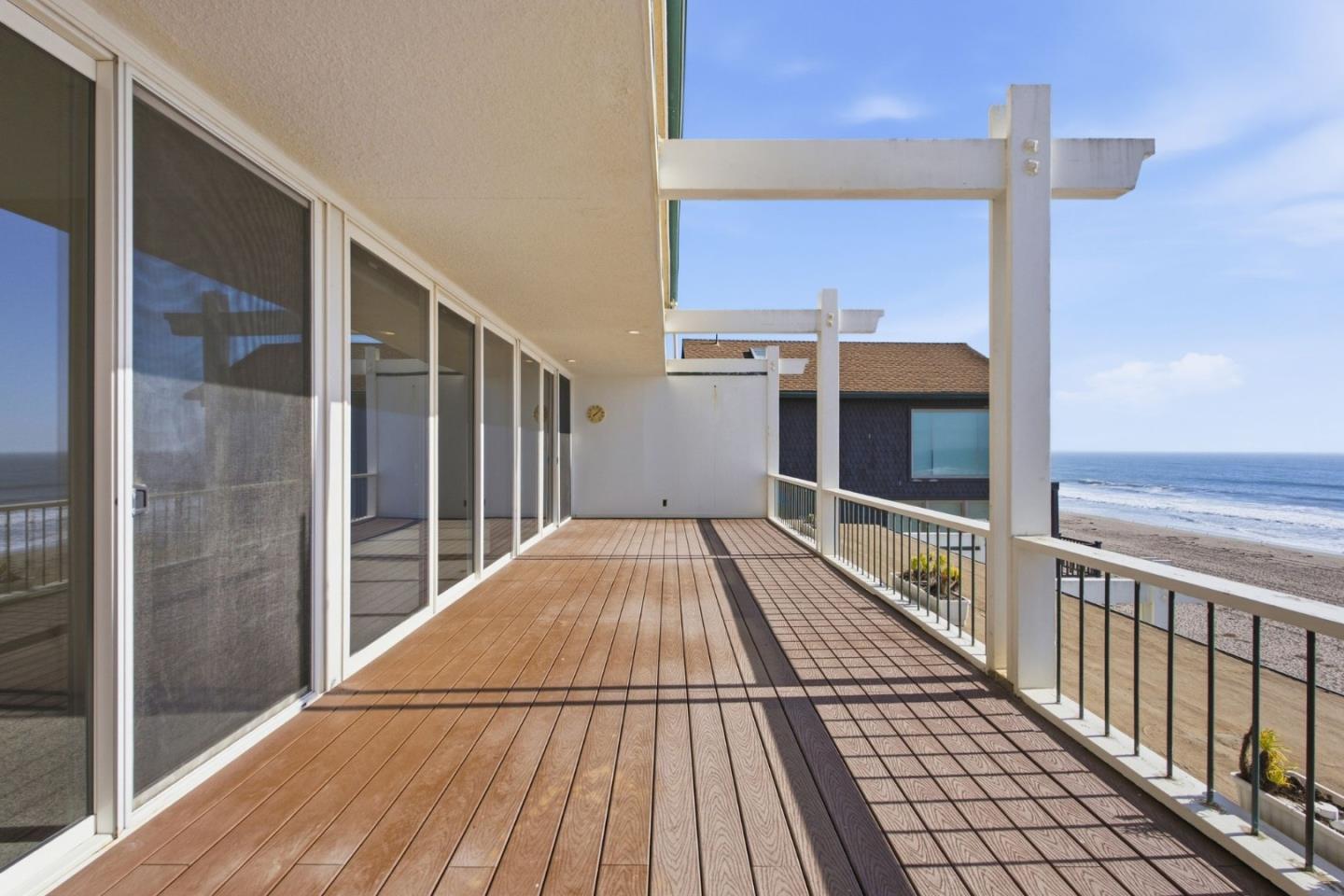 300 Oceanview Drive, #302, LaSelvaBeach, CA 95076