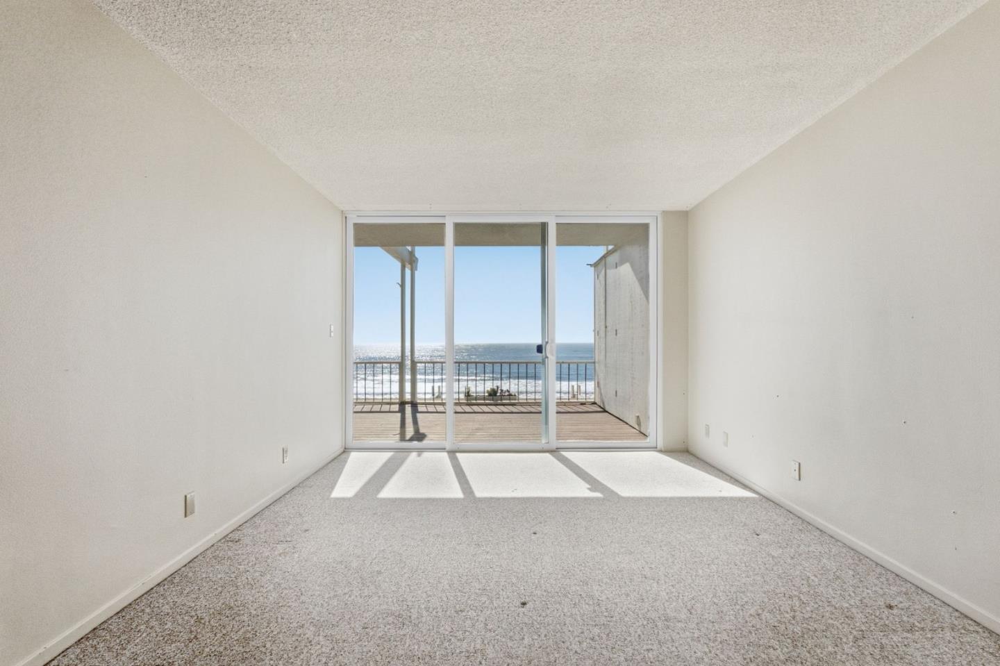 300 Oceanview Drive, #302, LaSelvaBeach, CA 95076