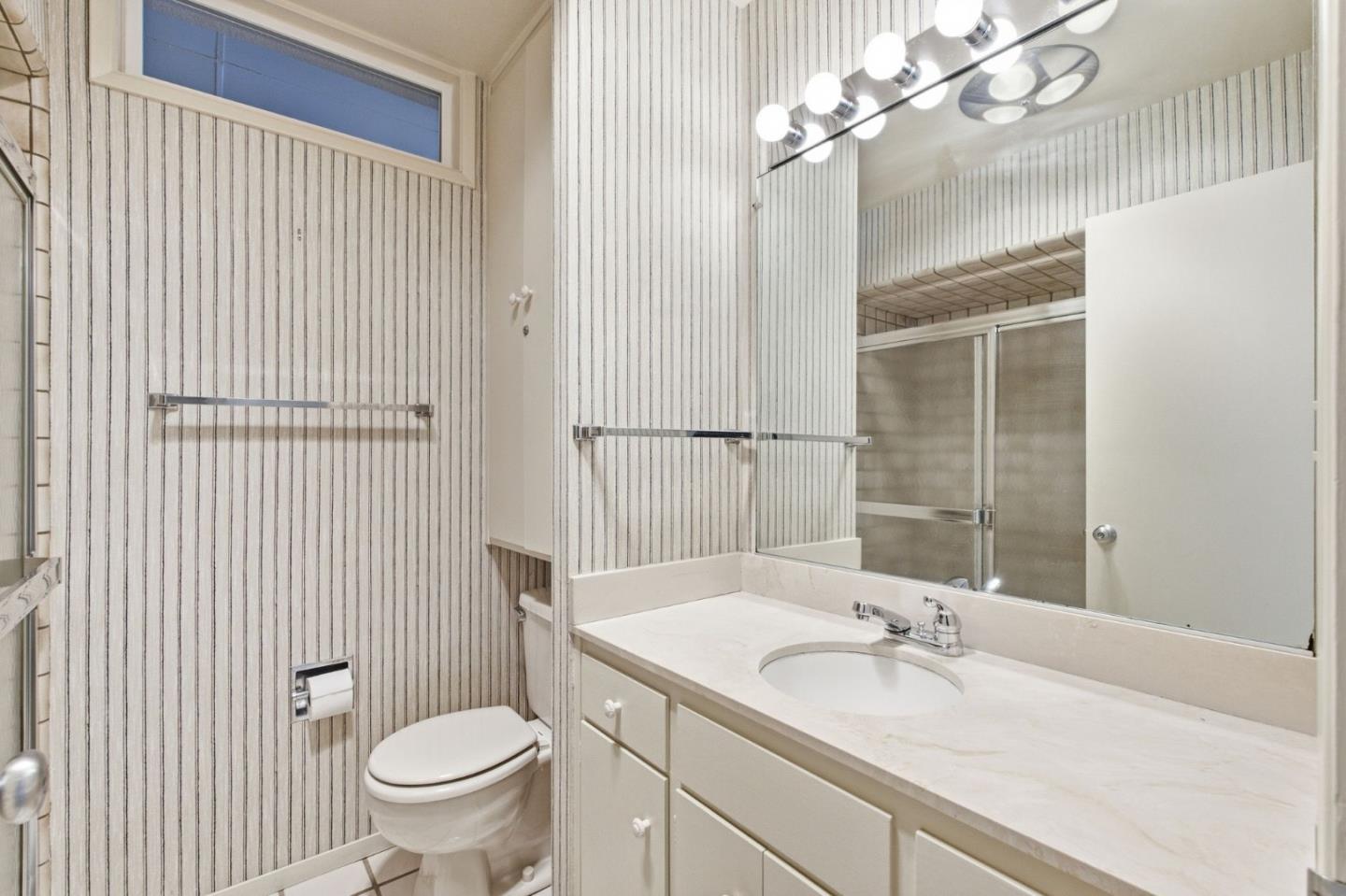 300 Oceanview Drive, #302, LaSelvaBeach, CA 95076