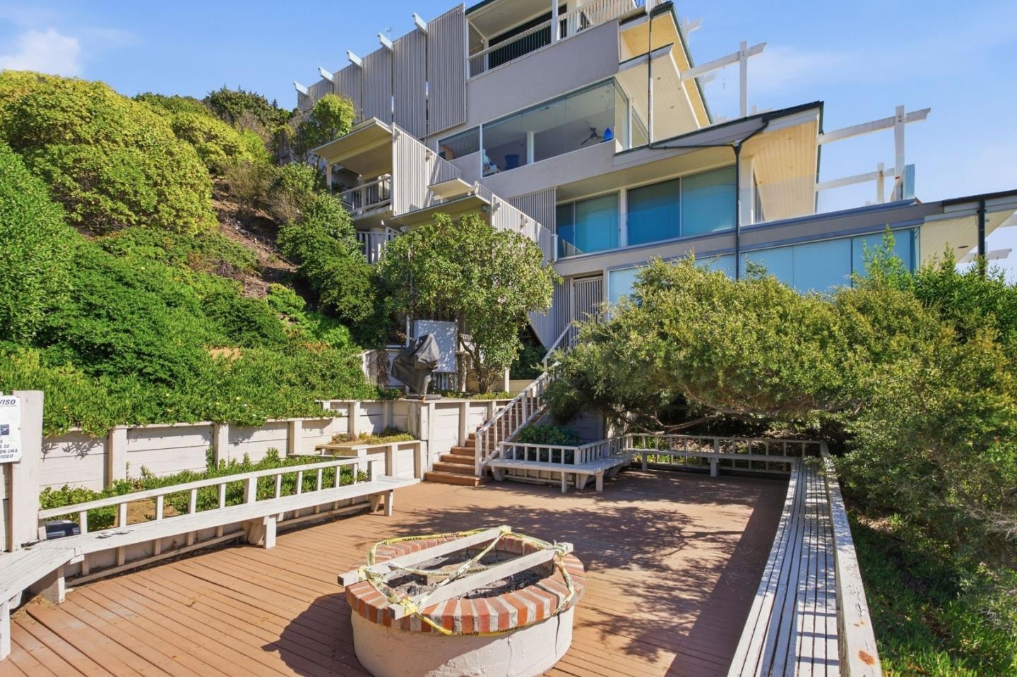300 Oceanview Drive, #302, LaSelvaBeach, CA 95076