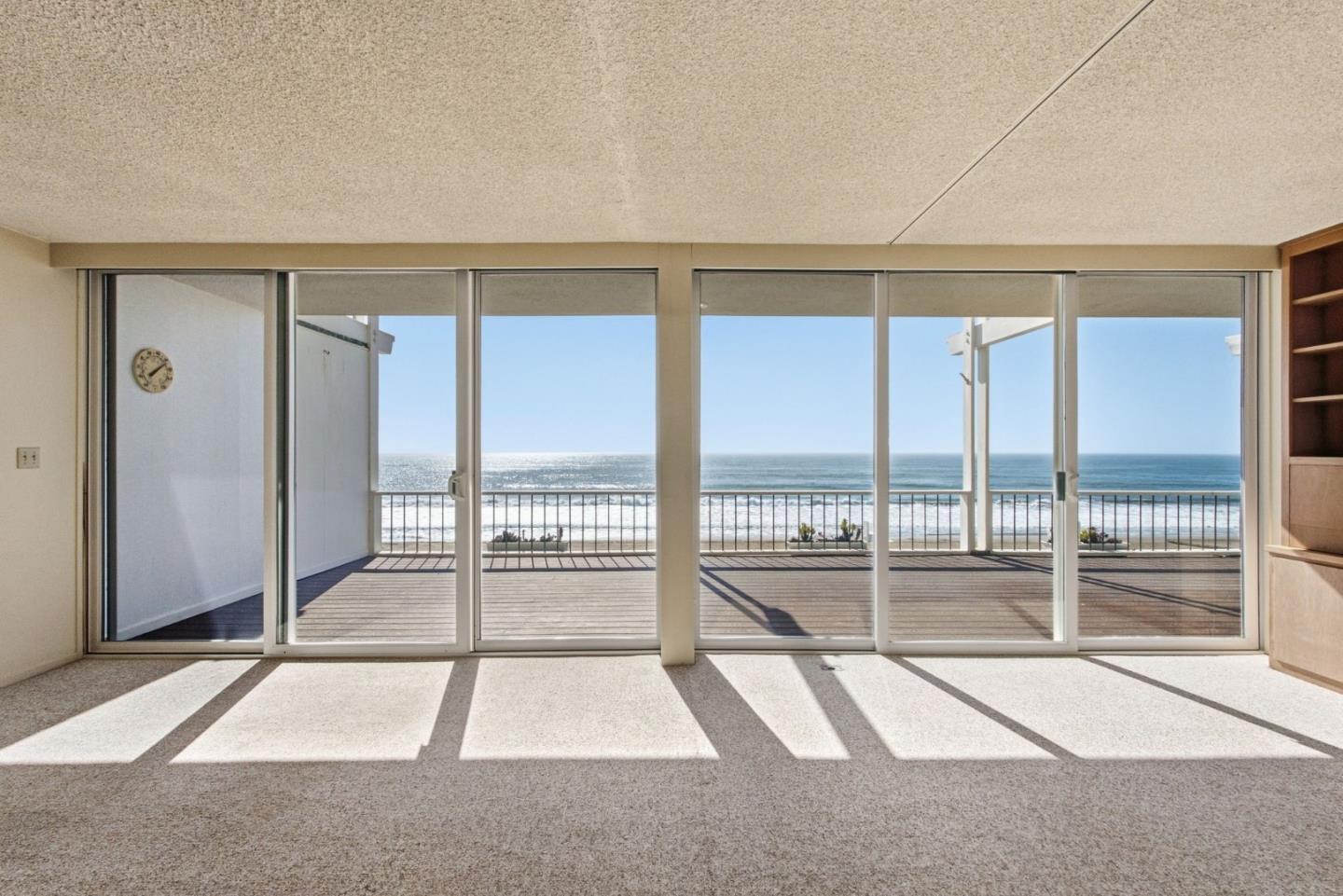 300 Oceanview Drive, #302, LaSelvaBeach, CA 95076