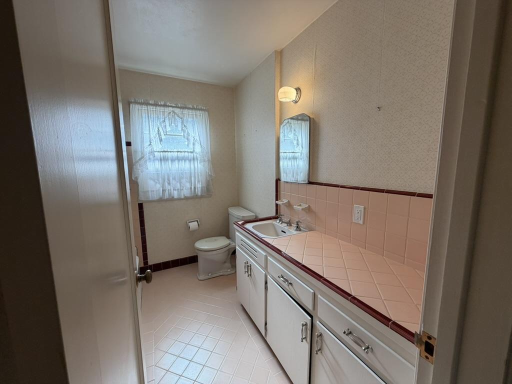 1619 Saint Francis Way, SanCarlos, CA 94070