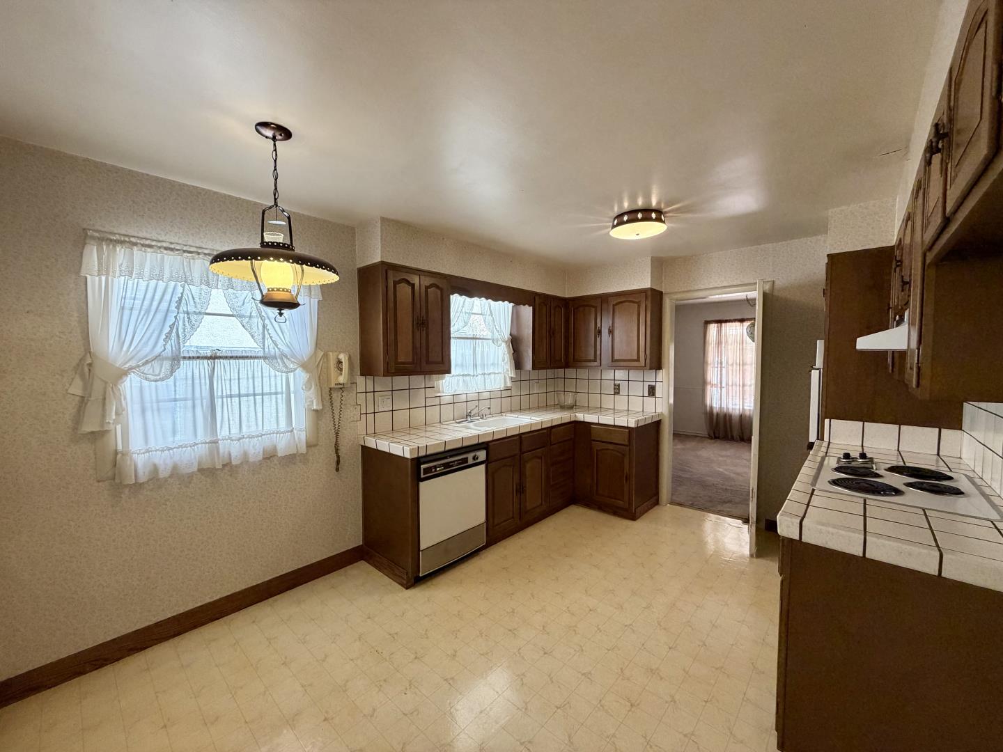 1619 Saint Francis Way, SanCarlos, CA 94070