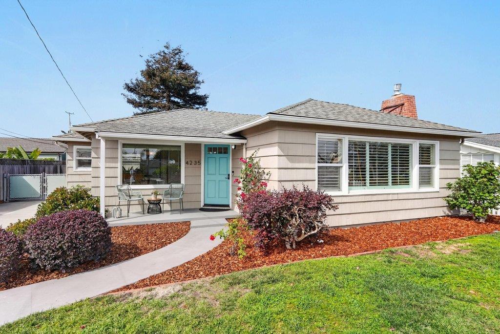 4235 Bain Avenue, SantaCruz, CA 95062