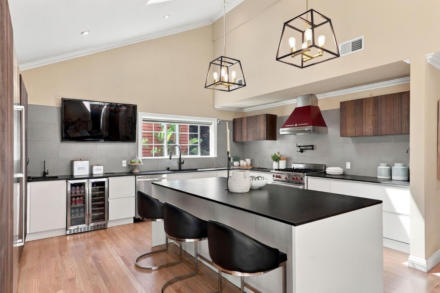 1172 Millbrae Avenue, Millbrae, CA 94030