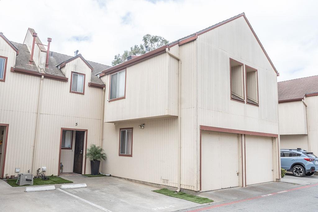 2364 North Main Street, #5, Salinas, CA 93906