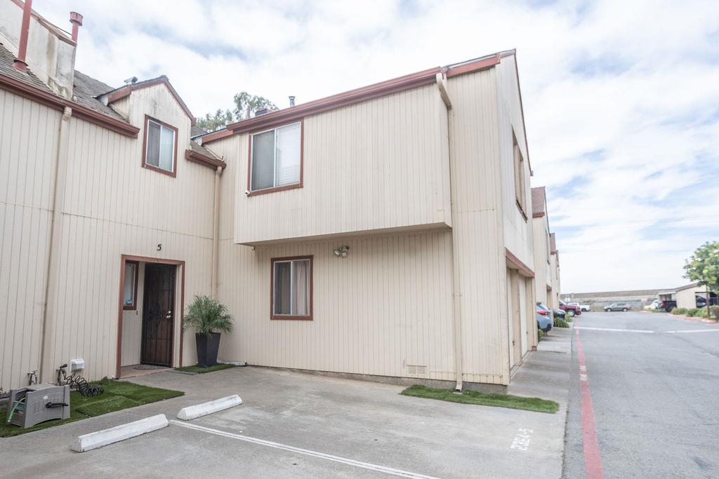 2364 North Main Street, #5, Salinas, CA 93906
