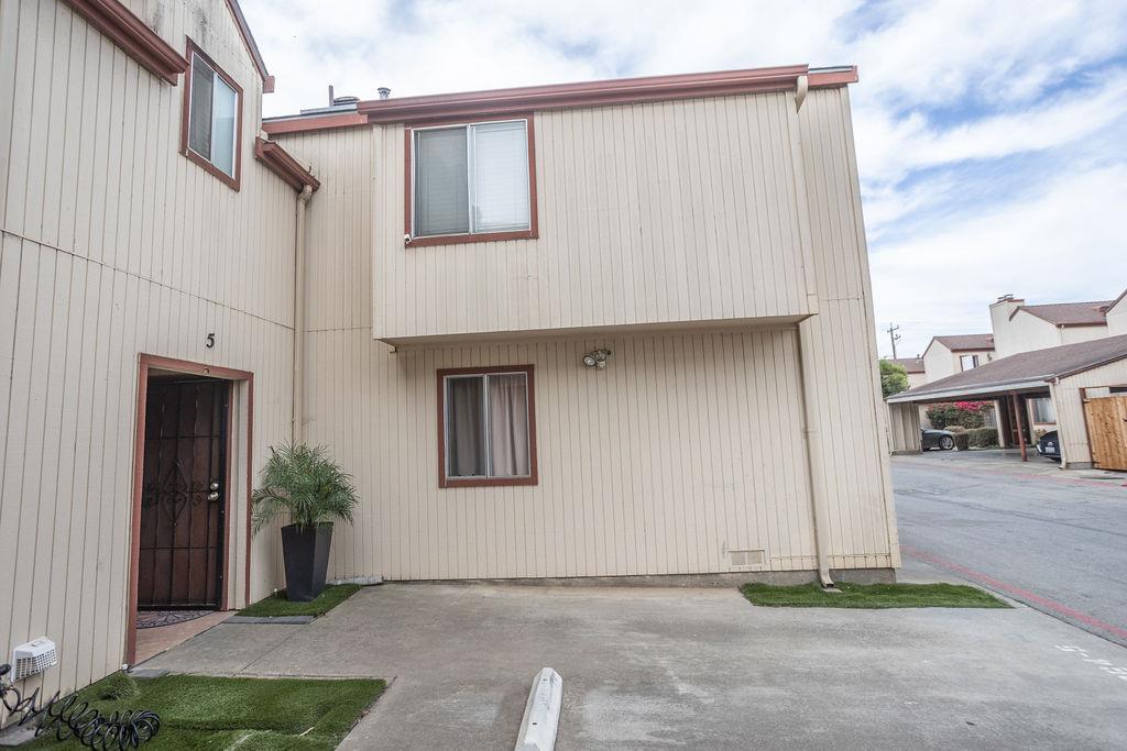 2364 North Main Street, #5, Salinas, CA 93906