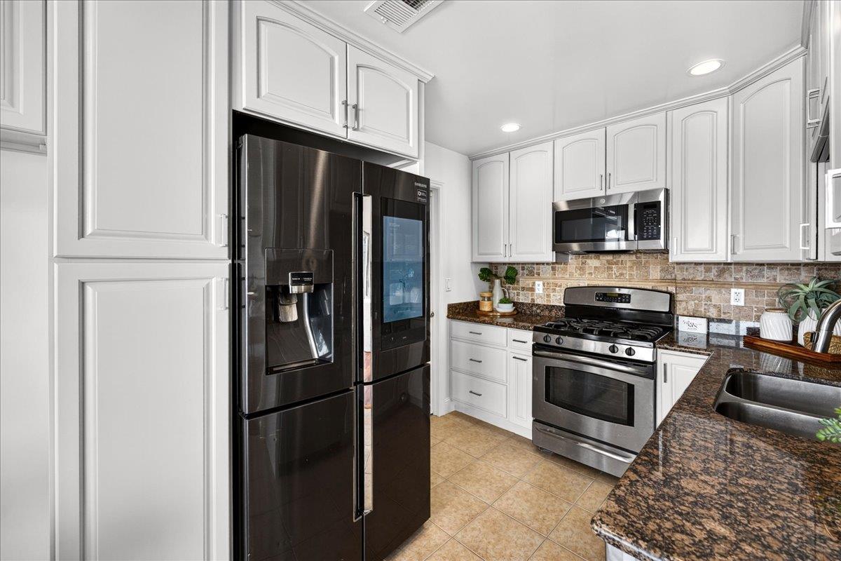 8130 Park Villa Circle, Cupertino, CA 95014