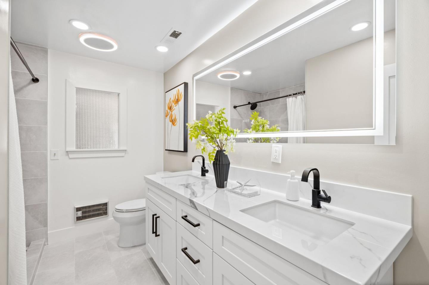 1055 Los Robles Avenue, PaloAlto, CA 94306