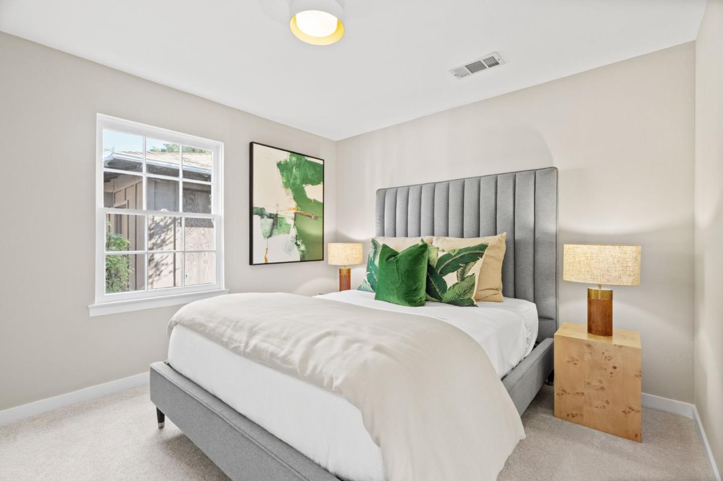 1055 Los Robles Avenue, PaloAlto, CA 94306