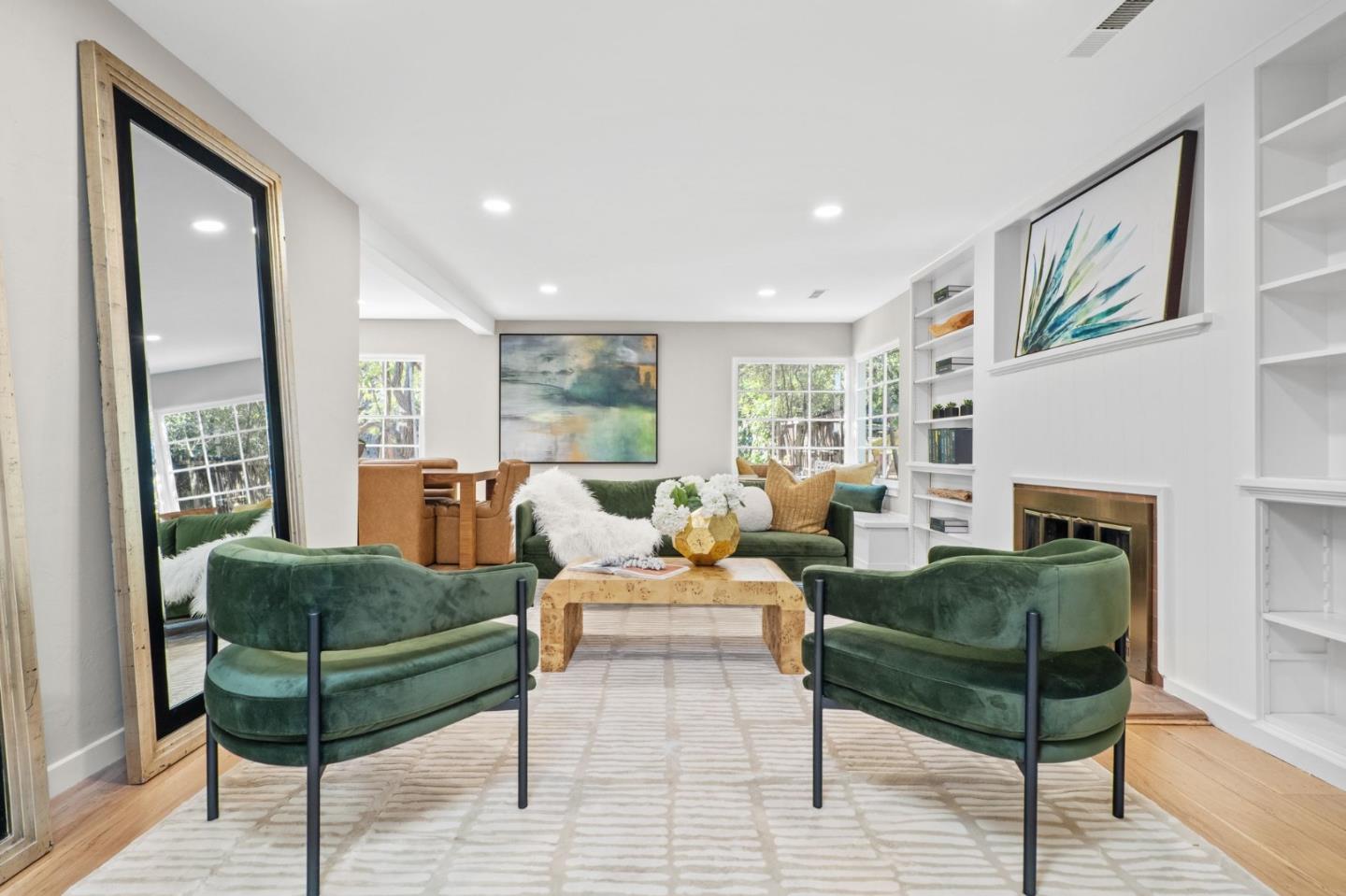 1055 Los Robles Avenue, PaloAlto, CA 94306