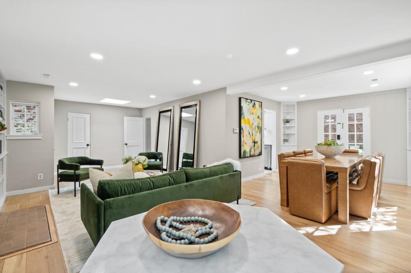1055 Los Robles Avenue, PaloAlto, CA 94306