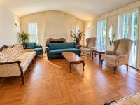 1126 Hollyburne Avenue, MenloPark, CA 94025