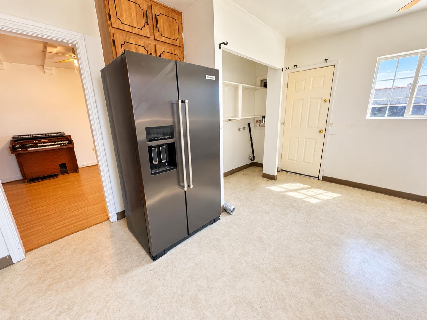 1126 Hollyburne Avenue, MenloPark, CA 94025