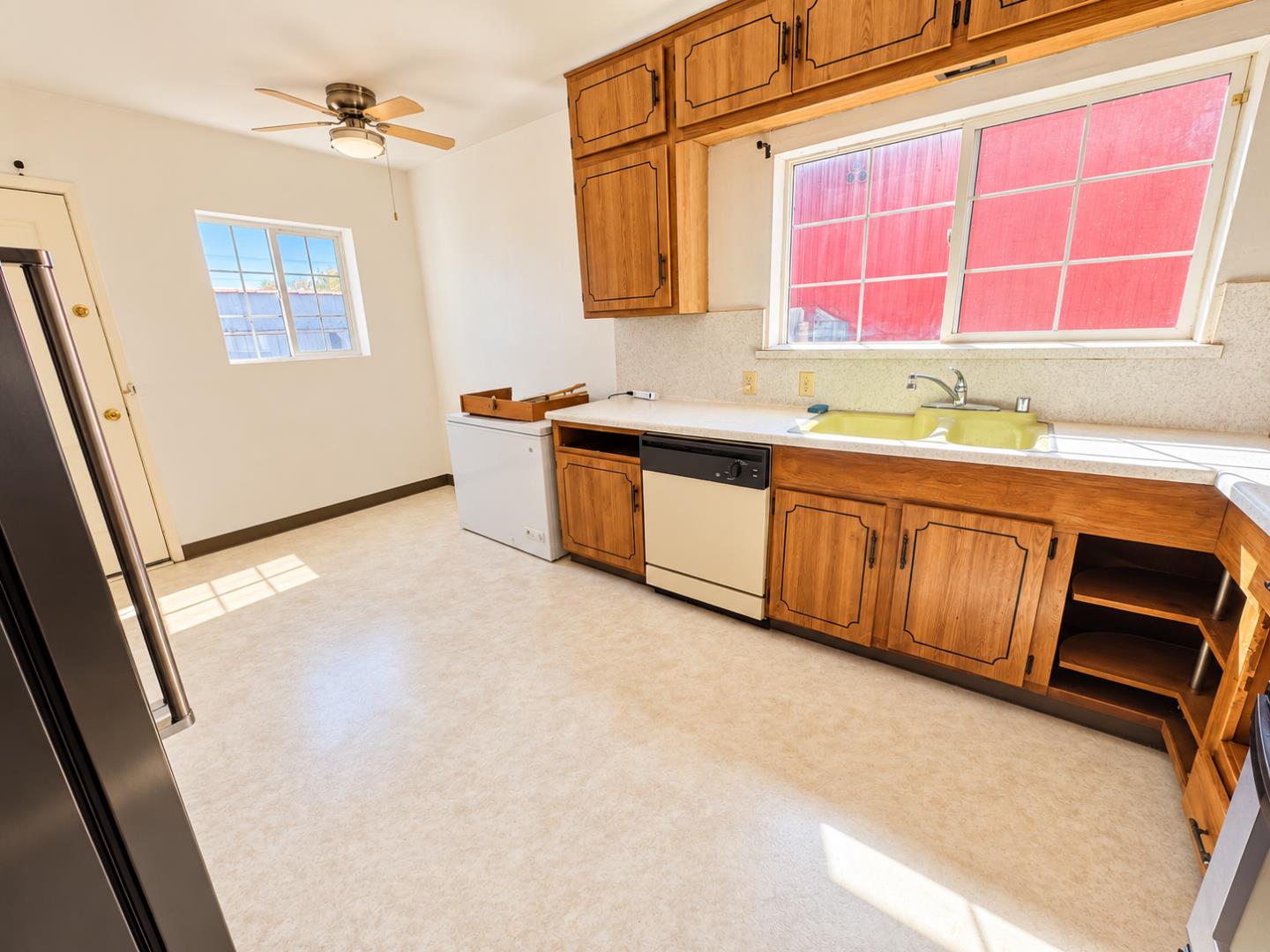 1126 Hollyburne Avenue, MenloPark, CA 94025