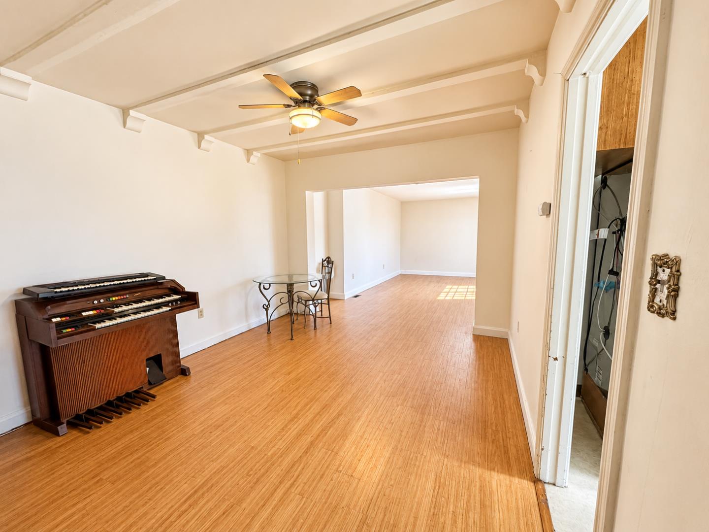 1126 Hollyburne Avenue, MenloPark, CA 94025