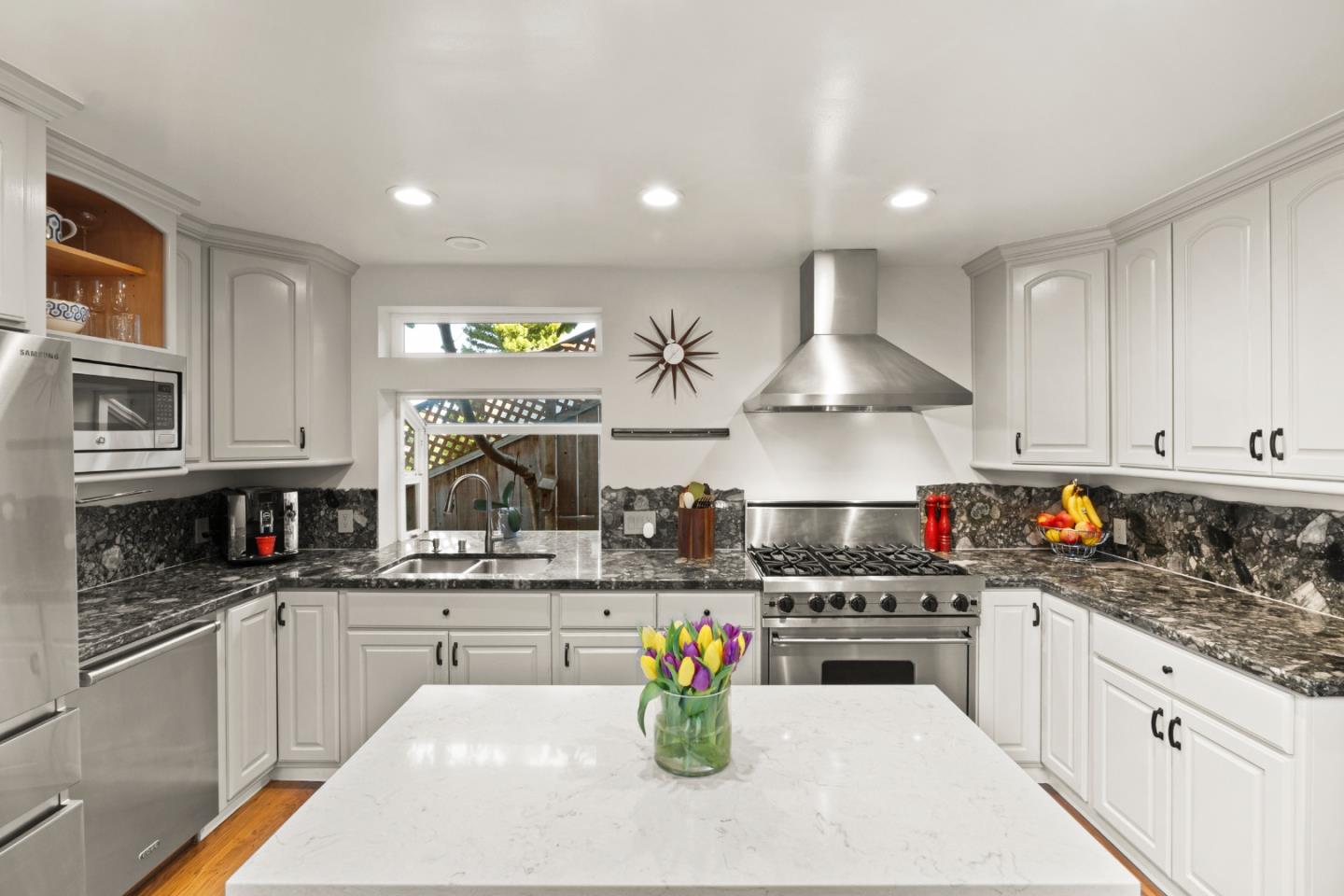 610 Lakeview Way, RedwoodCity, CA 94062