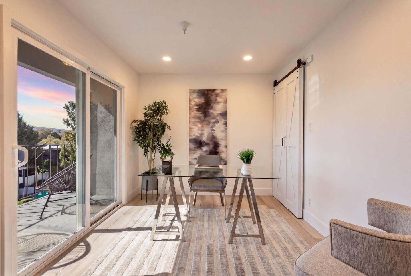 601 Leahy Street, #301, RedwoodCity, CA 94061