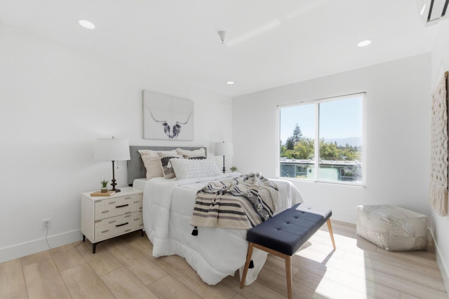 601 Leahy Street, #301, RedwoodCity, CA 94061