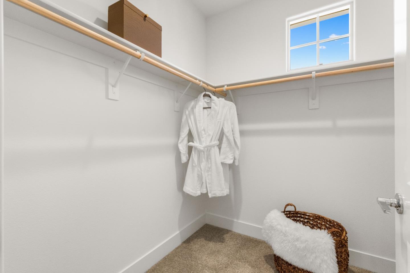 3818 Pyramid Way, MountainView, CA 94043
