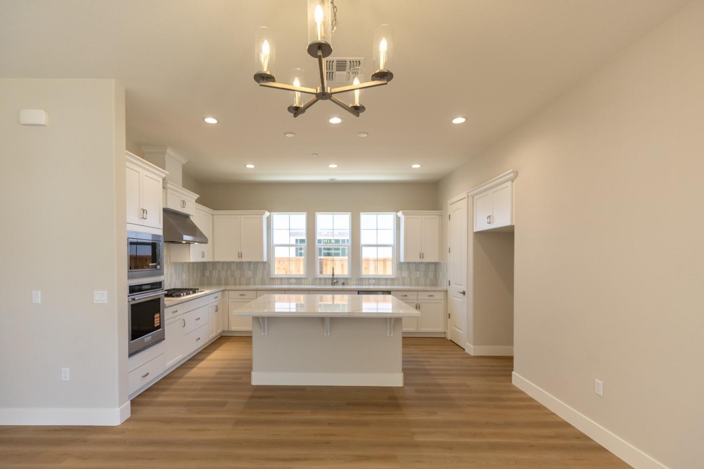 621 Santa Lucia Way, Marina, CA 93933
