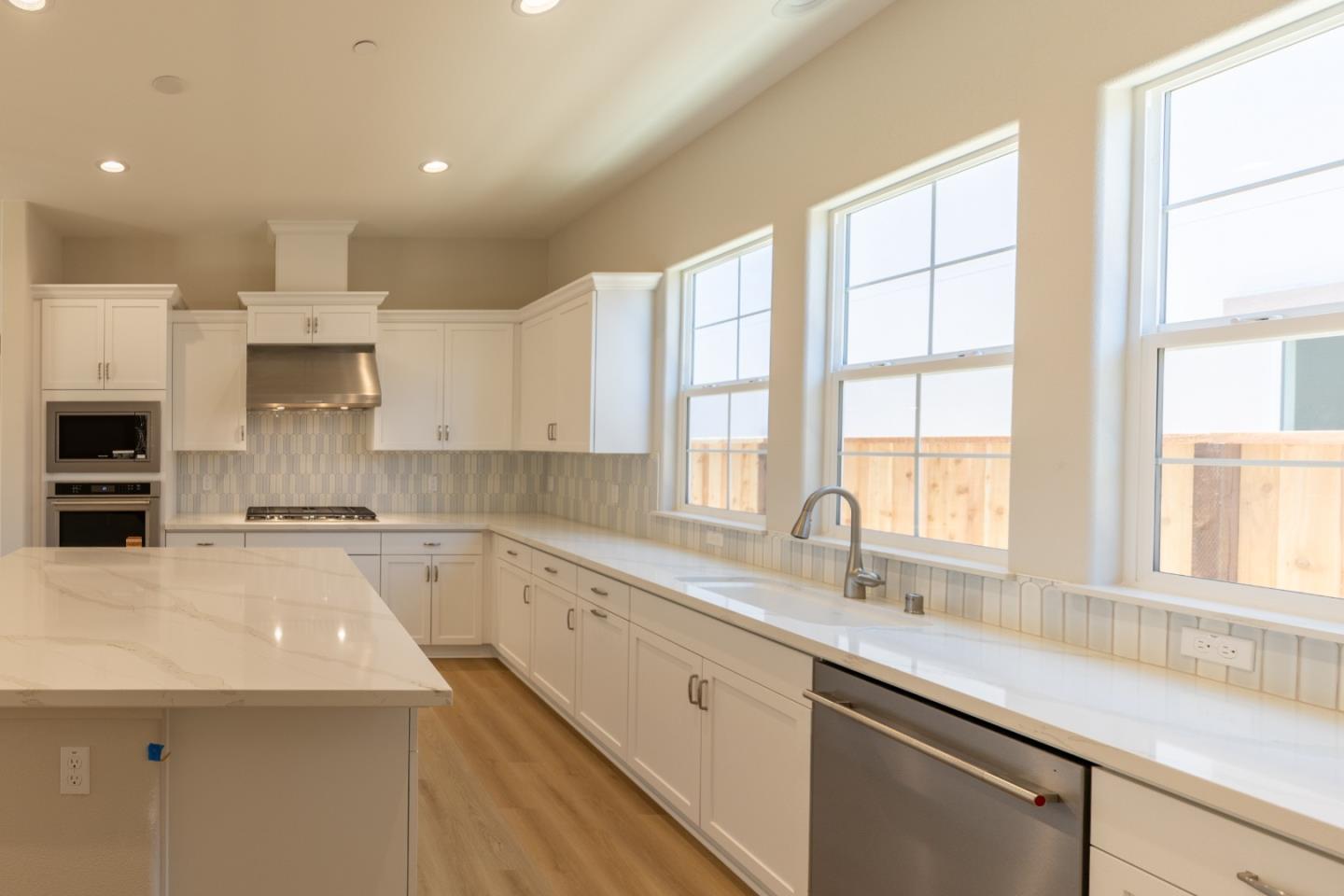 621 Santa Lucia Way, Marina, CA 93933