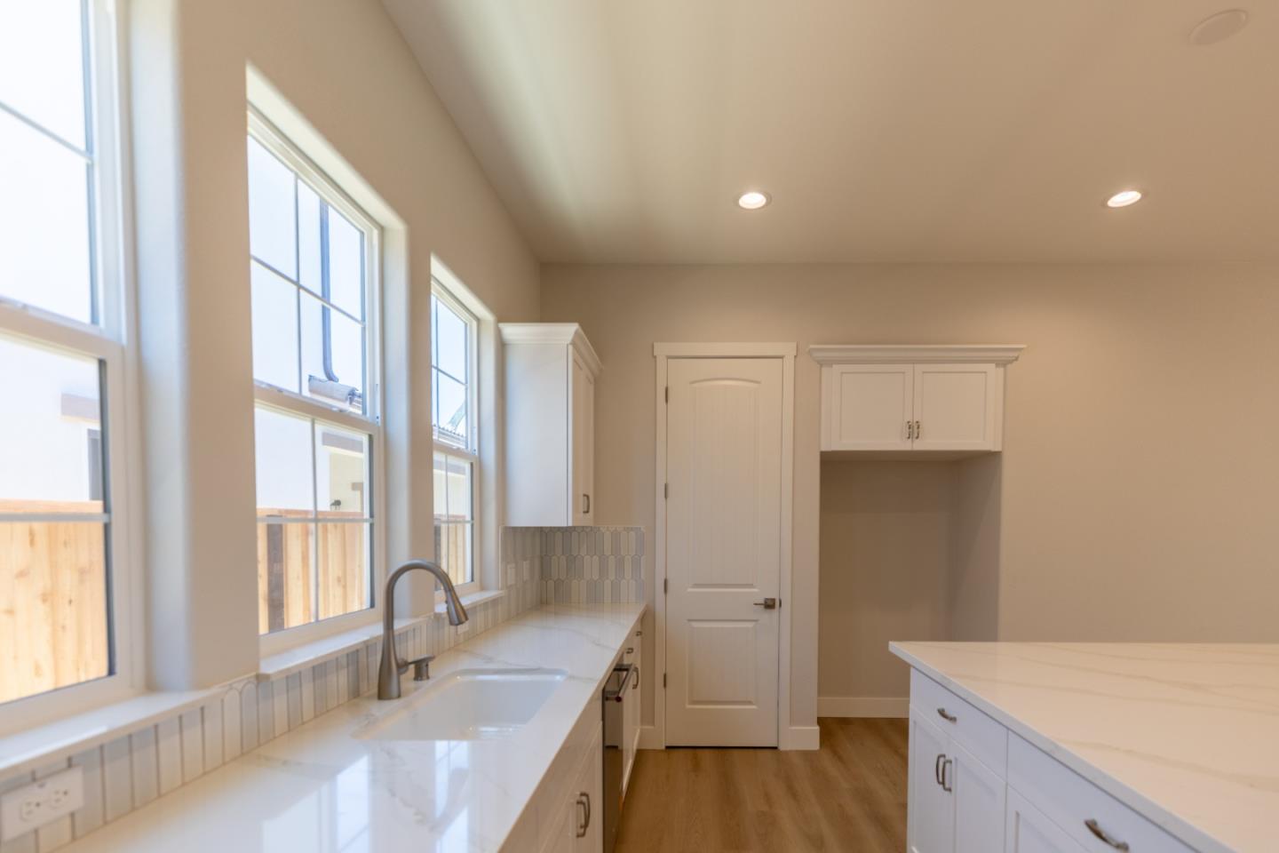 621 Santa Lucia Way, Marina, CA 93933
