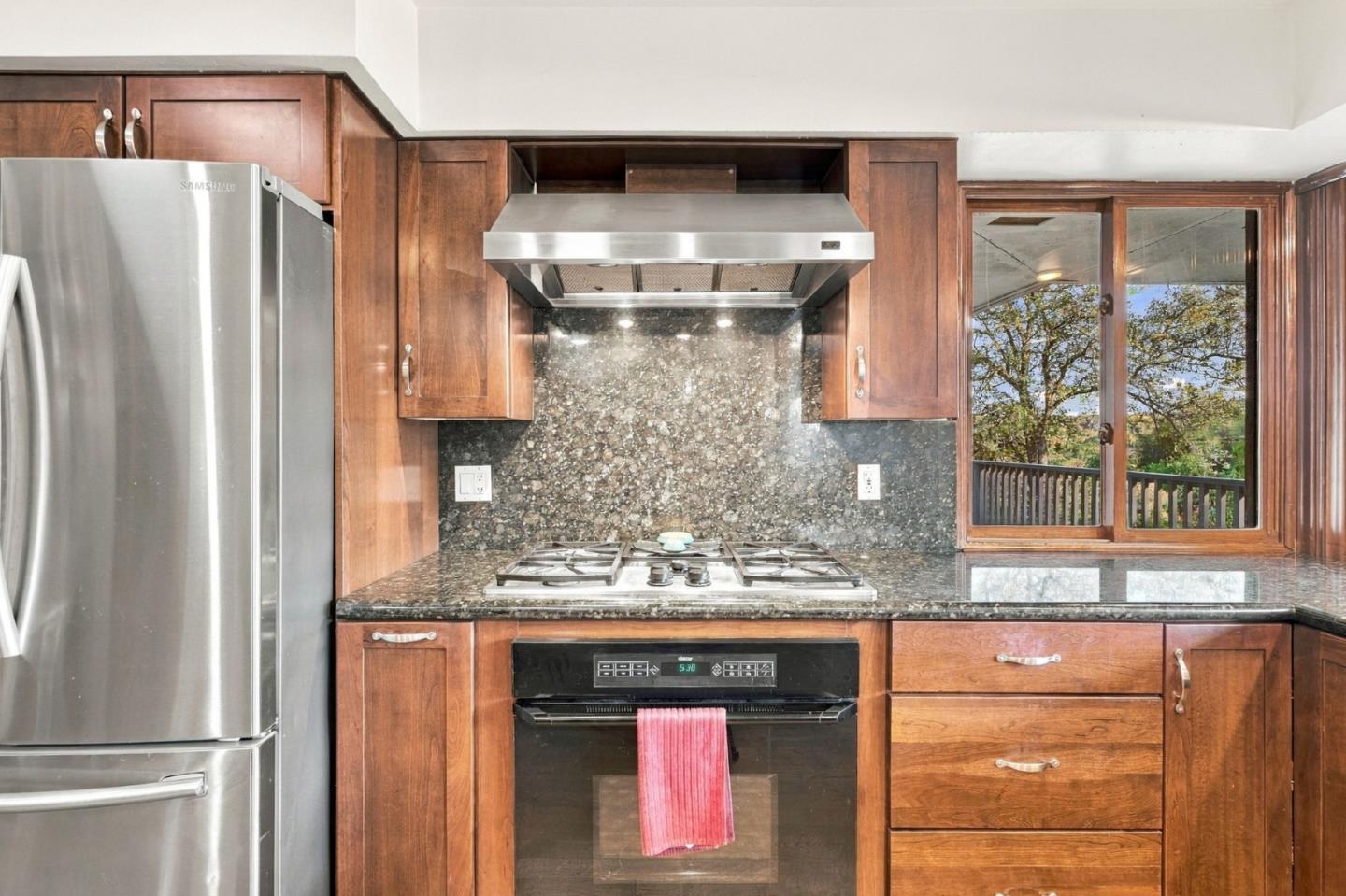 11620 Deschutes Road, BellaVista, CA 96008