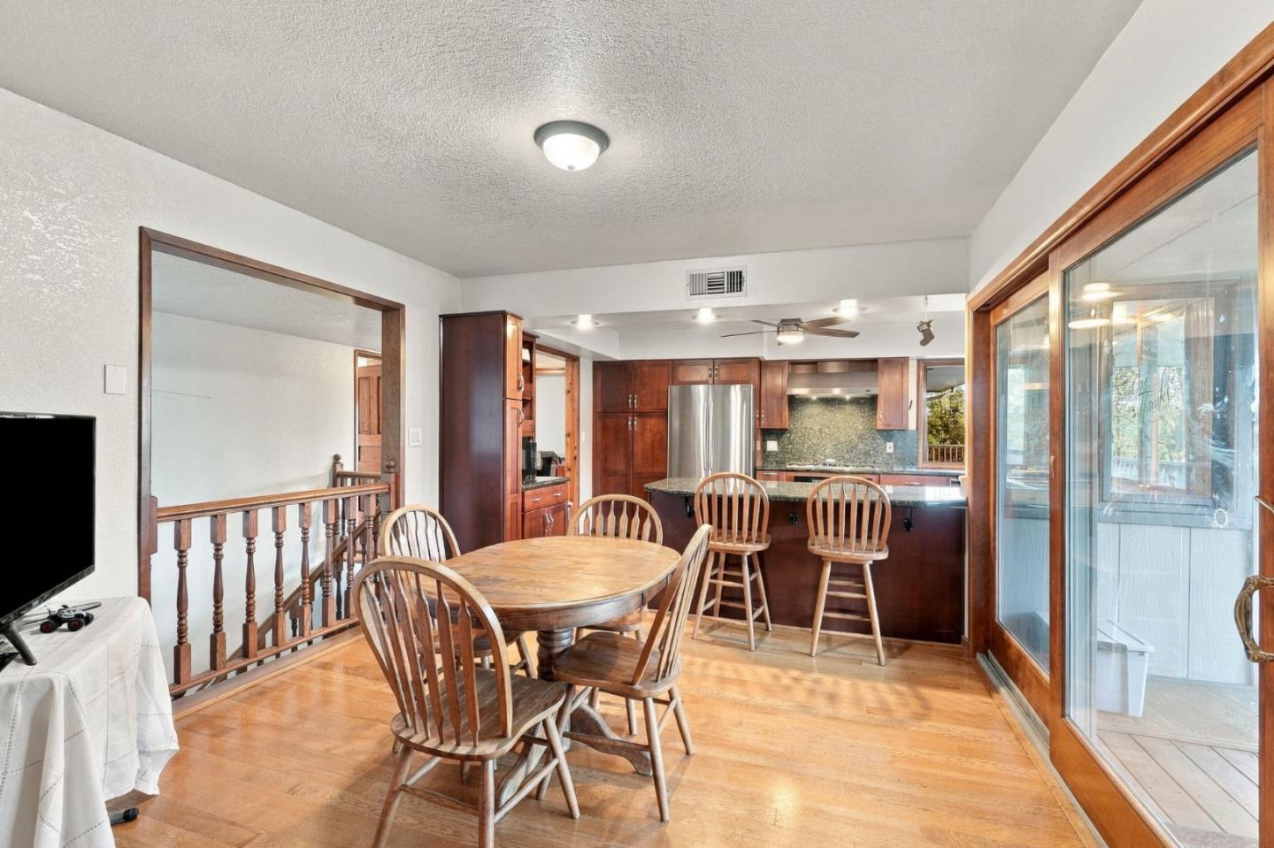 11620 Deschutes Road, BellaVista, CA 96008