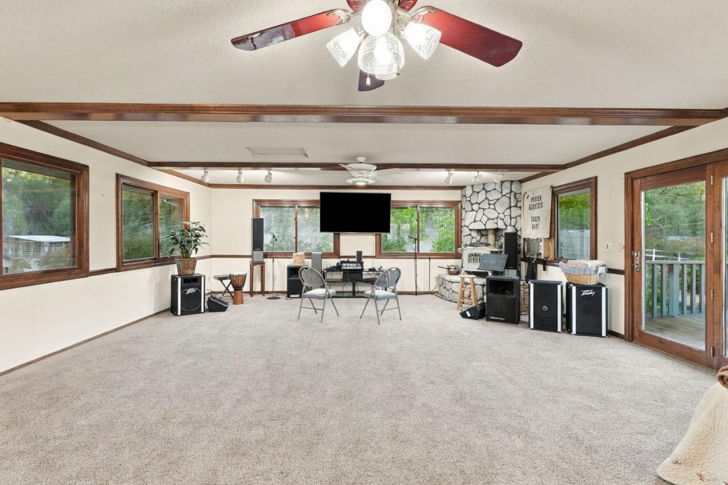 11620 Deschutes Road, BellaVista, CA 96008