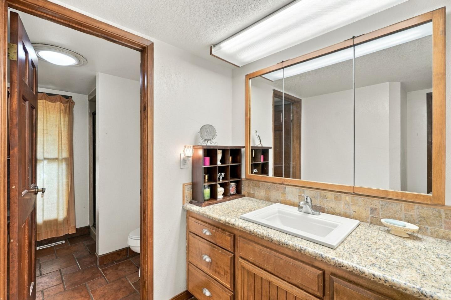 11620 Deschutes Road, BellaVista, CA 96008
