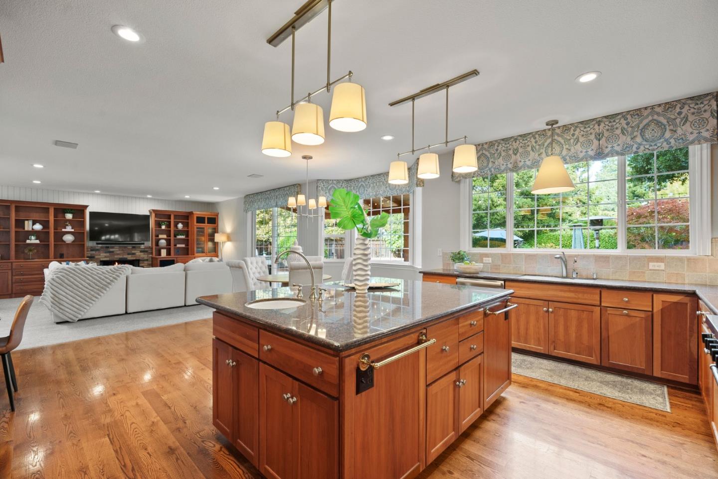 1335 Grant Road, LosAltos, CA 94024